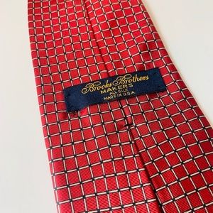 BROOKS BROTHERS Square geometric Striped Silk Tie